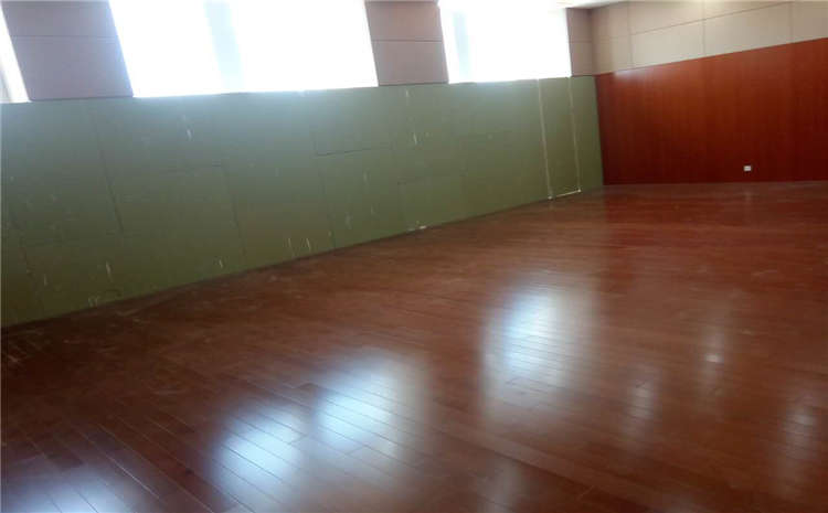 柞木舞臺木地板怎么維修?