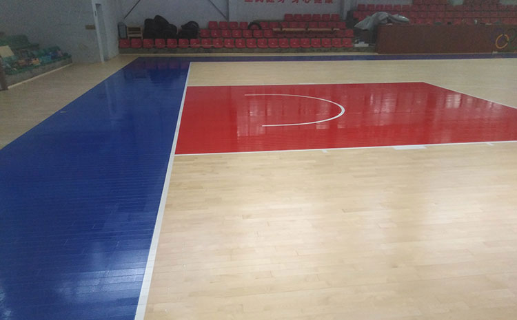 拼接板體育木地板怎么翻新