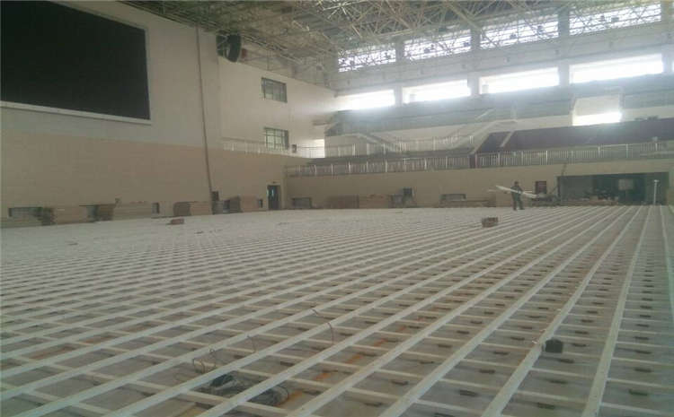 指接板運(yùn)動(dòng)體育地板怎么翻新？