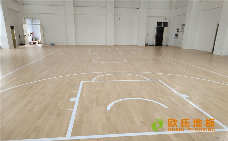 實驗幼兒園籃球館木地板