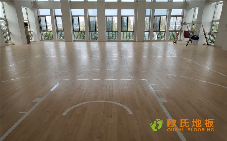 實驗幼兒園籃球館木地板