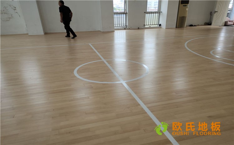 實驗幼兒園籃球館木地板