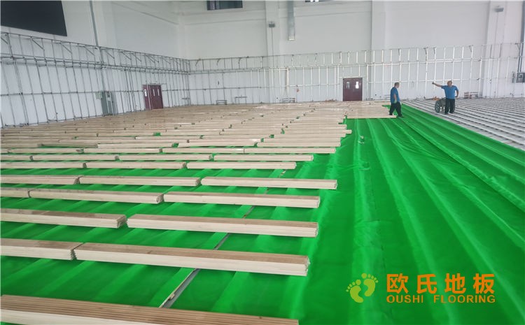 新疆昆玉市文化館板式龍骨木地板項目