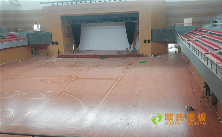 福建漳州市一職業(yè)學(xué)院體育館木地板案例 福建漳州市一職業(yè)學(xué)院體育館木地板案例